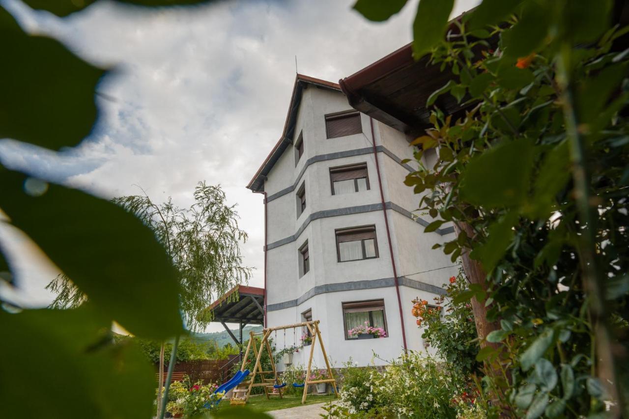Pensiunea Xandra Hotel Corbi Exterior photo
